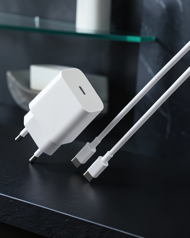 USB-C Girişli 25W Hızlı Şarj Adaptörü ve Kablosu UUCZ25WİPHONEŞARJ3
